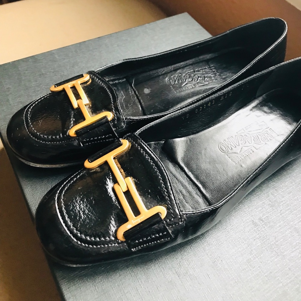 SALVATORE FERRAGAMO FLATS